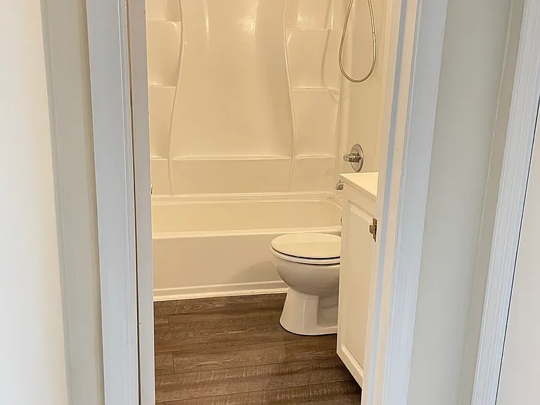 2221 Sedgewick Dr — Photo 11