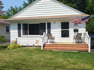 225 W Spruce St, East Rochester, NY 14445