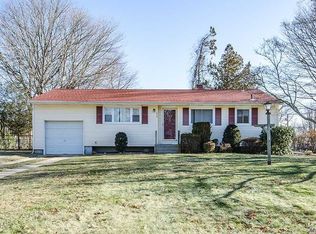 429 Grand Blvd, Brentwood, NY 11717