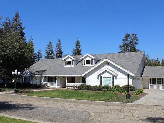 3rd image of 2030 S Minnewawa Ave