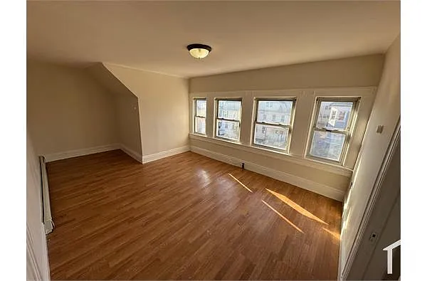 Building Photo - 872-874 S 15th St #3