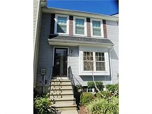 42 Lantern Ln photo 1