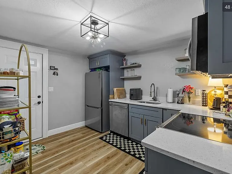 2900 1st Ave S #A — Photo 4