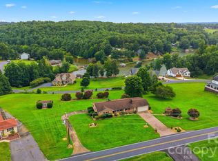5305 Icard Ridge Rd, Hickory, NC 28601