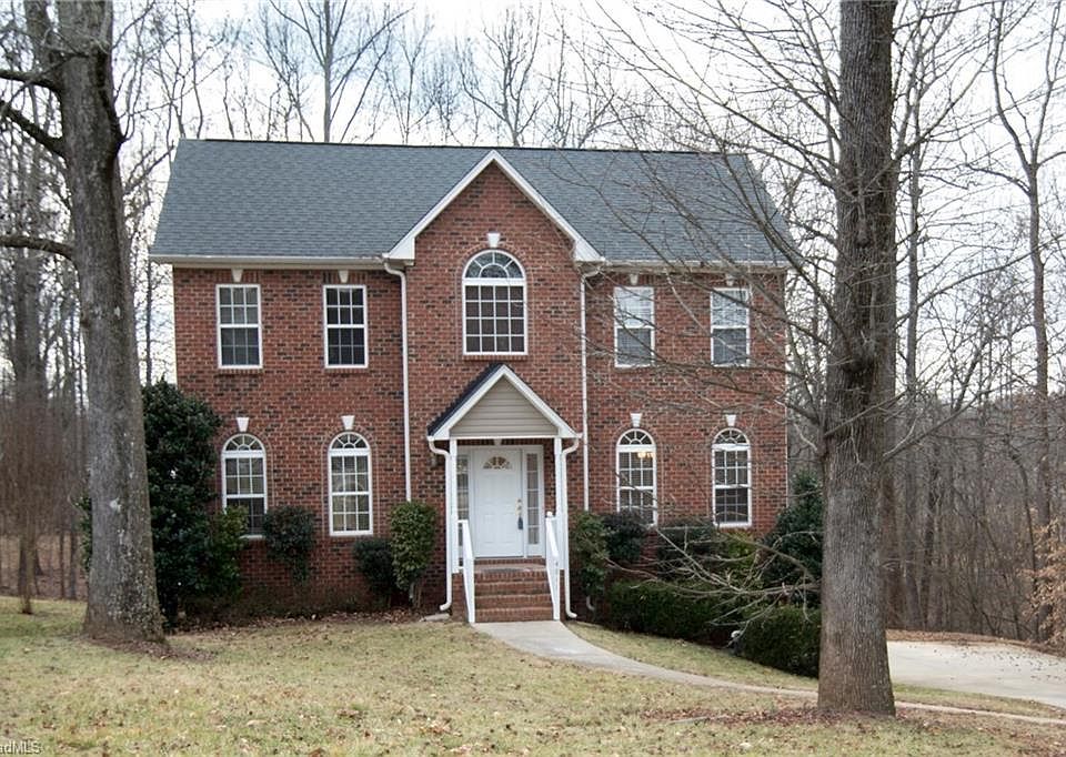 2nd image of 4811 Diane Ct