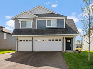 622 Redwood Loop N, Cambridge, MN 55008