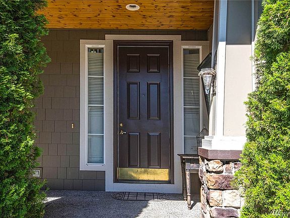 3rd image of 6705 124th Pl SE