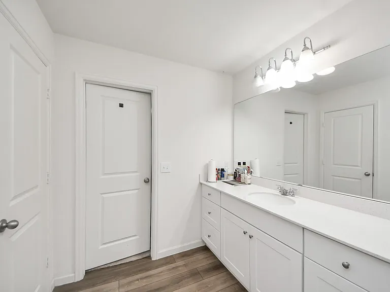 4830 Highland Springs Dr — Photo 35