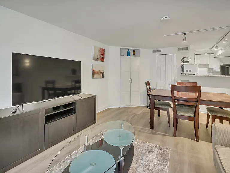 1905 S St NW #3 — Photo 7