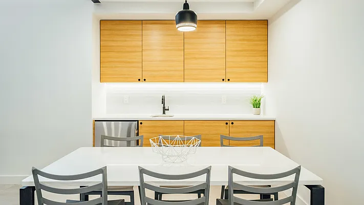 Rented by Nooklyn NYC LLC | media 36