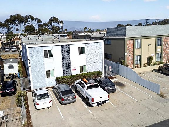 2nd image of 3837 39th St