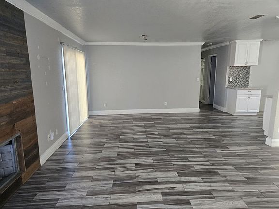 4th image of 7305 Village Green Dr