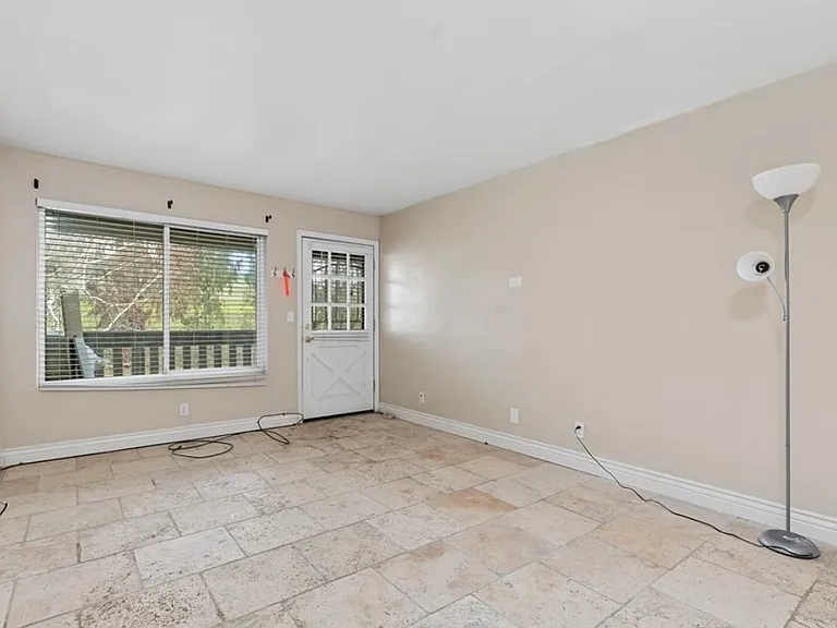 3336 Harbor Cir #D — Photo 9