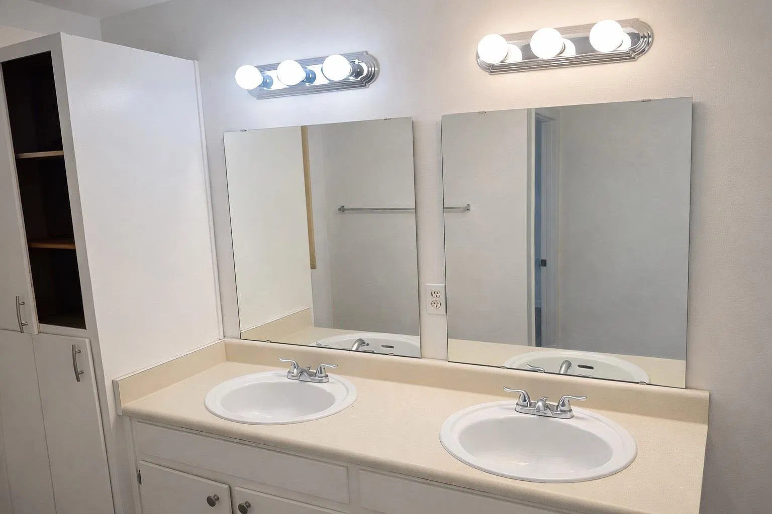 4 bed, 1248 sqft, $1,800 — Photo 2