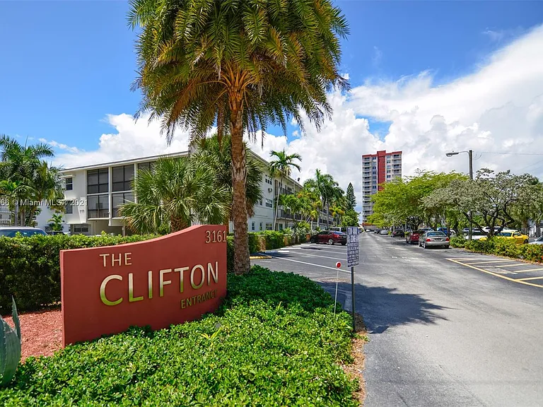 3161 S Ocean Dr — Photo 25