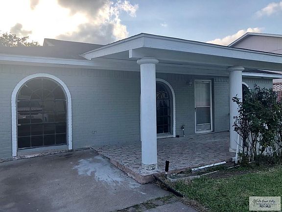 2nd image of 1823 Woodway Dr