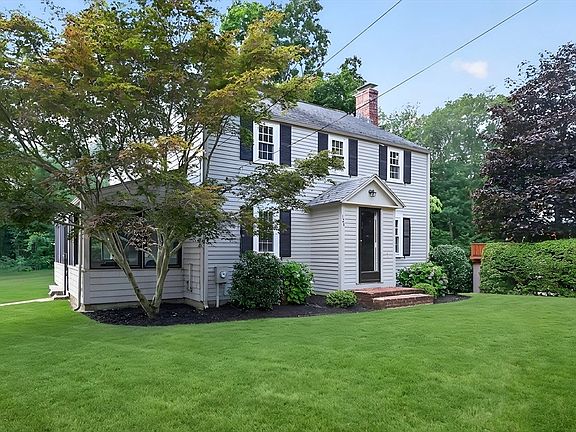2nd image of 124 Hobart St