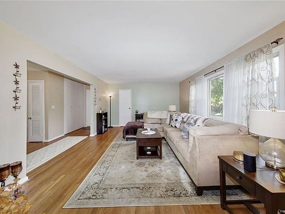5th image of 37 Bon Aire Cir APT 8111