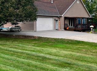 714 160th St, Hammond, WI 54015