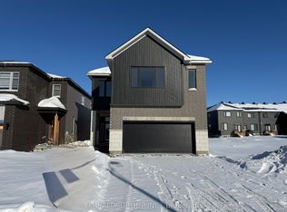 210 Ginebik Way, Ottawa, ON K1X0H4