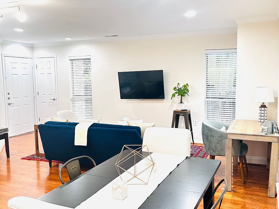 Dining table for 4, leaf in closet so it can be made to seat 6.