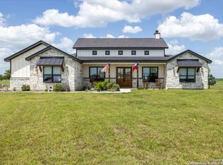 317 Farmstead Dr, Seguin, TX 78155