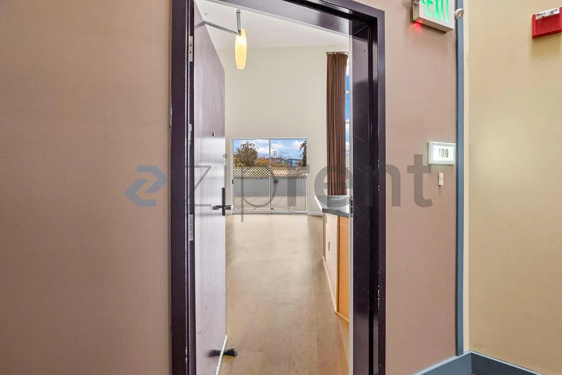 3960 Adeline St — Photo 4