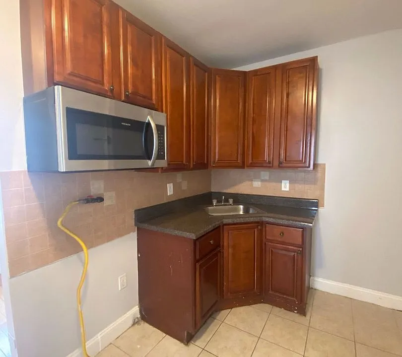 700 Bergenline Ave