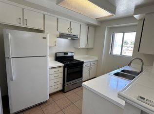 14008 McClure Ave APT E, Paramount, CA 90723