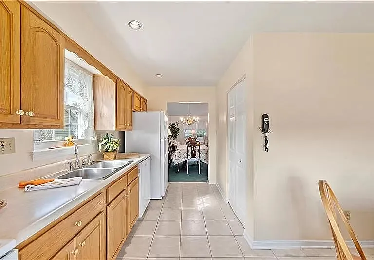103 Paddock Ln — Photo 9