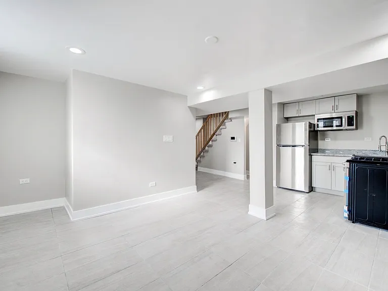 6245 S Champlain Ave #B — Photo 9