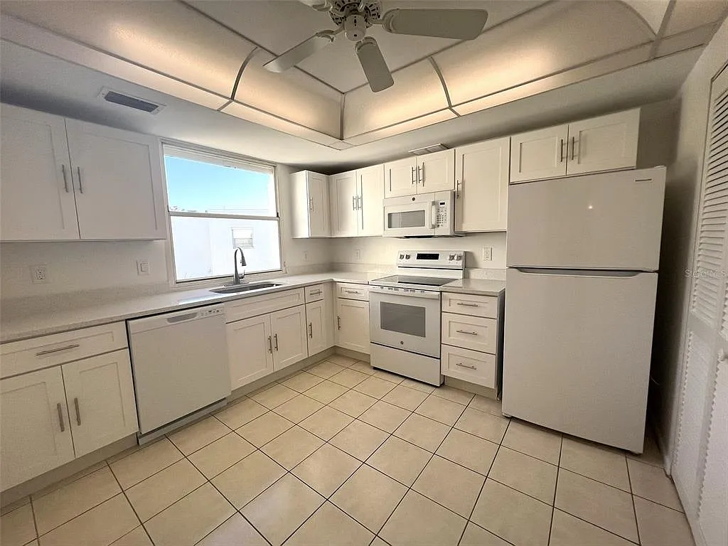 Building Photo - 5186 Marsh Field Ln #92