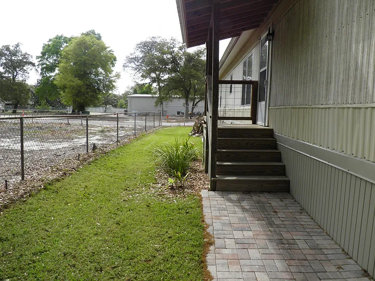 810 Gibson Rd — Photo 37