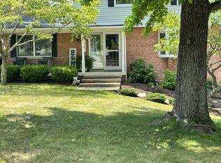 120 Veshio Dr, Sewickley, PA 15143