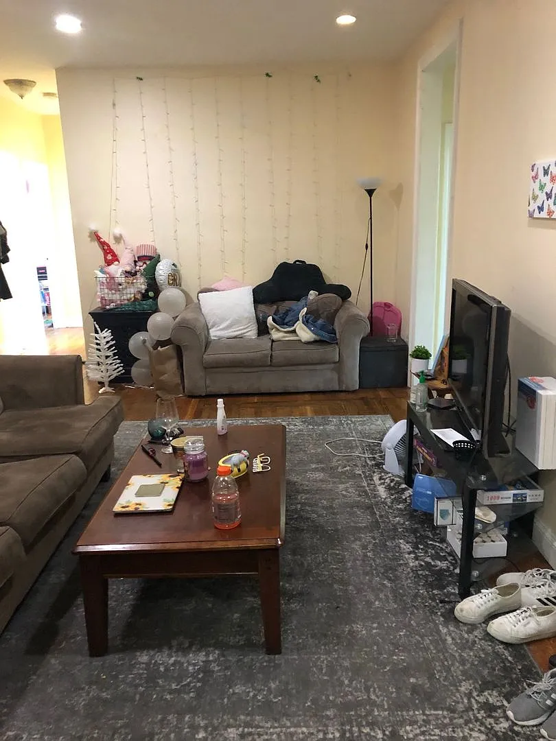 4 Bed Right Across From Boston University!! Avail 9/1 ~ Ht/Hw Included — Photo 1