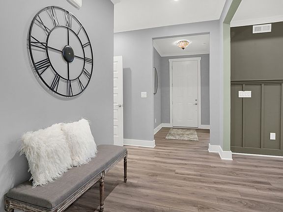 4th image of 2790 Lord Murphy Dr