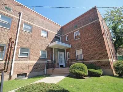 581 Castleton Ave APT 2D, Staten Island, NY, 10301