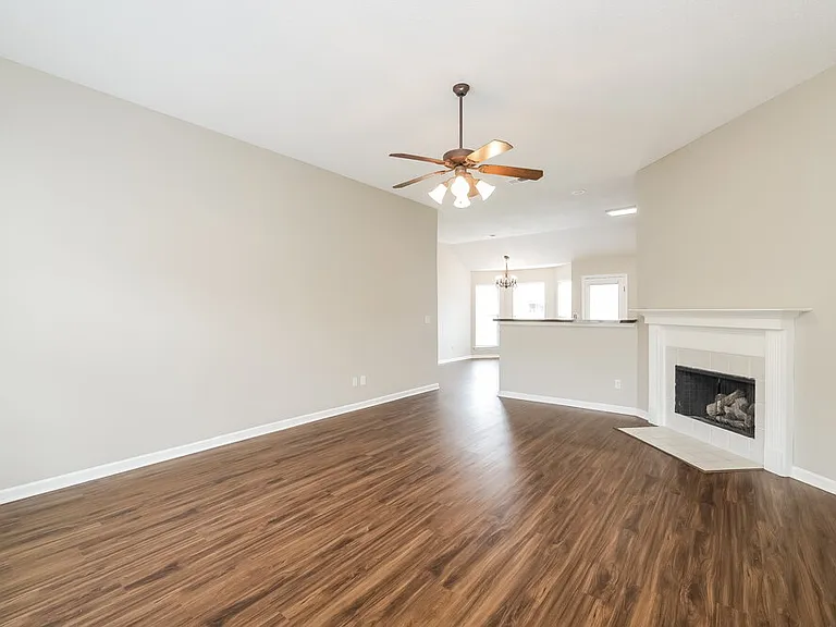 13268 Sandbourne S — Photo 4