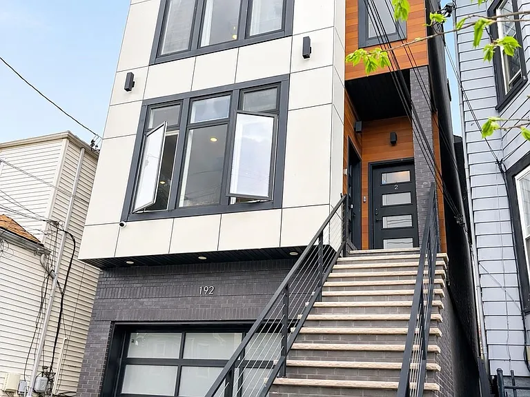 192 Congress St #2 — Photo 25