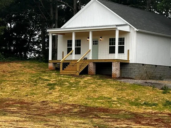 547 Pates Ford Rd, Walling, TN 38587