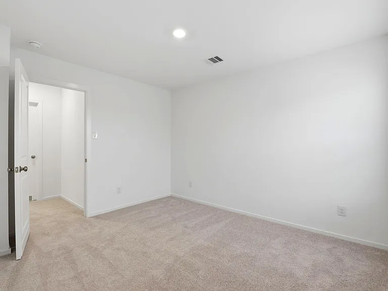 15219 Abella Dr — Photo 32