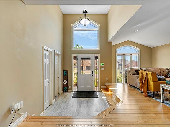 4th image of 80 Whelan Dr