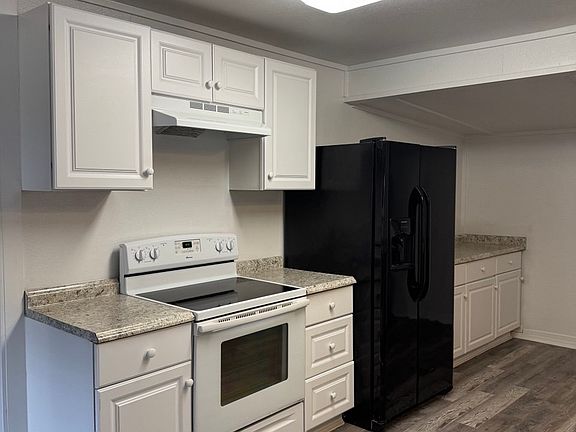 3rd image of 3011 Crystal Hills Dr