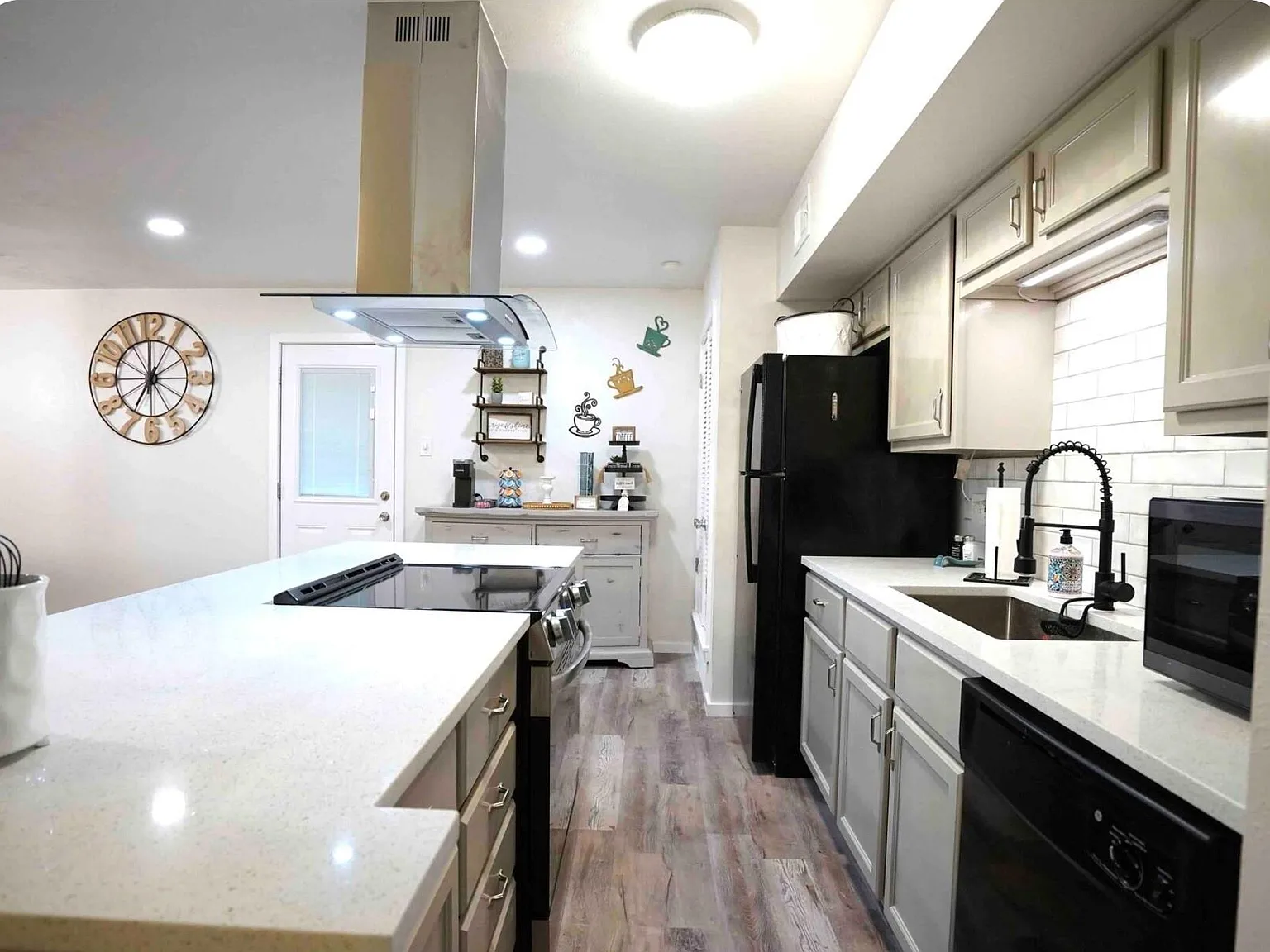 3 bed, 1546 sqft, $2,350 — Photo 3