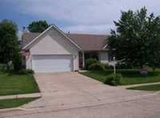 811 W Cedar Point Ct, Peoria, IL
