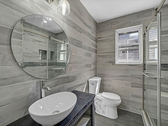 5th image of 19 Putnam Ave Floor 1