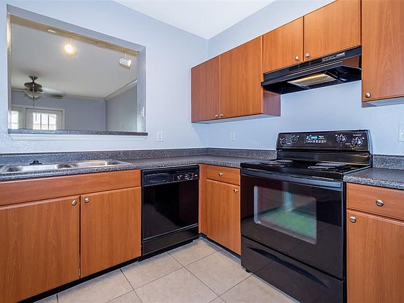 5th image of 300 E South St Unit 5002