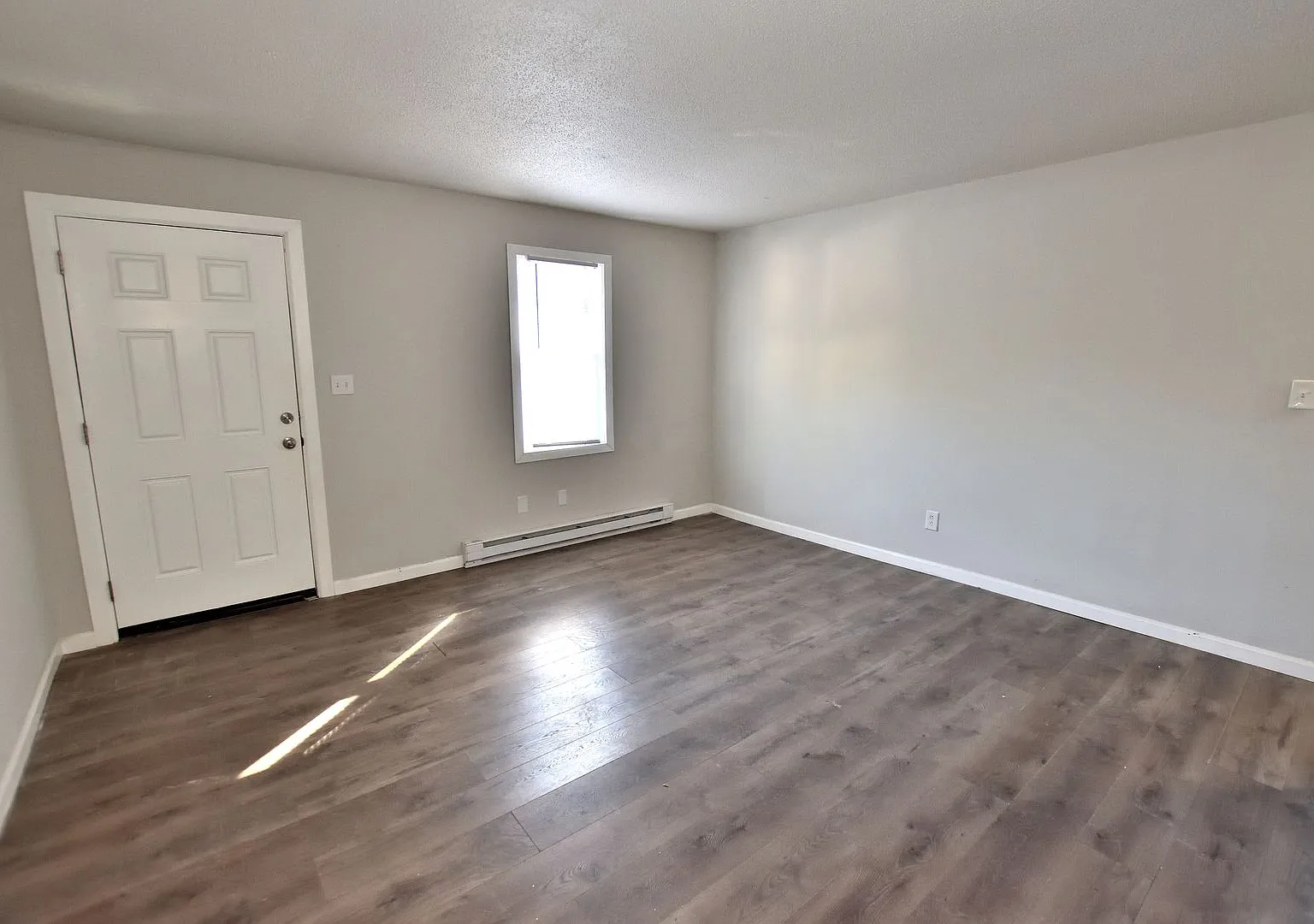 1607 Charter Drive — Photo 3