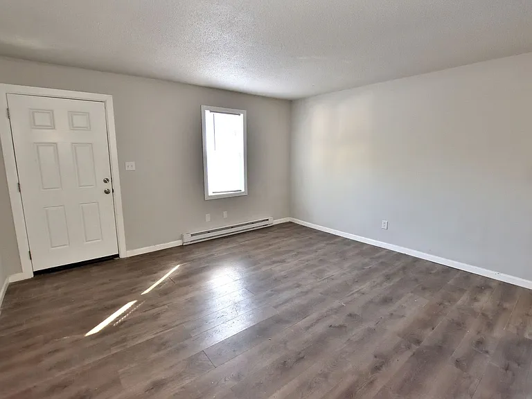 1607 Charter Dr — Photo 3
