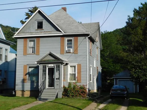 1208 Pennsylvania Ave W #4, Warren, PA 16365